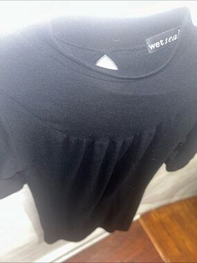 Wet Seal Black Short Sleeve Pleated Knit Tee